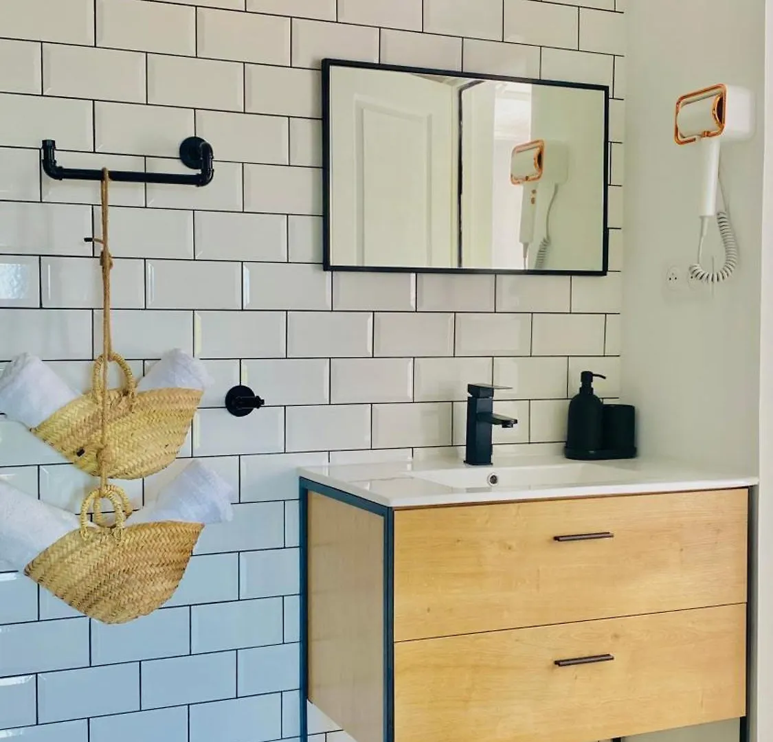 Torre Costa Brava Apartman Garrigás Spanyolország