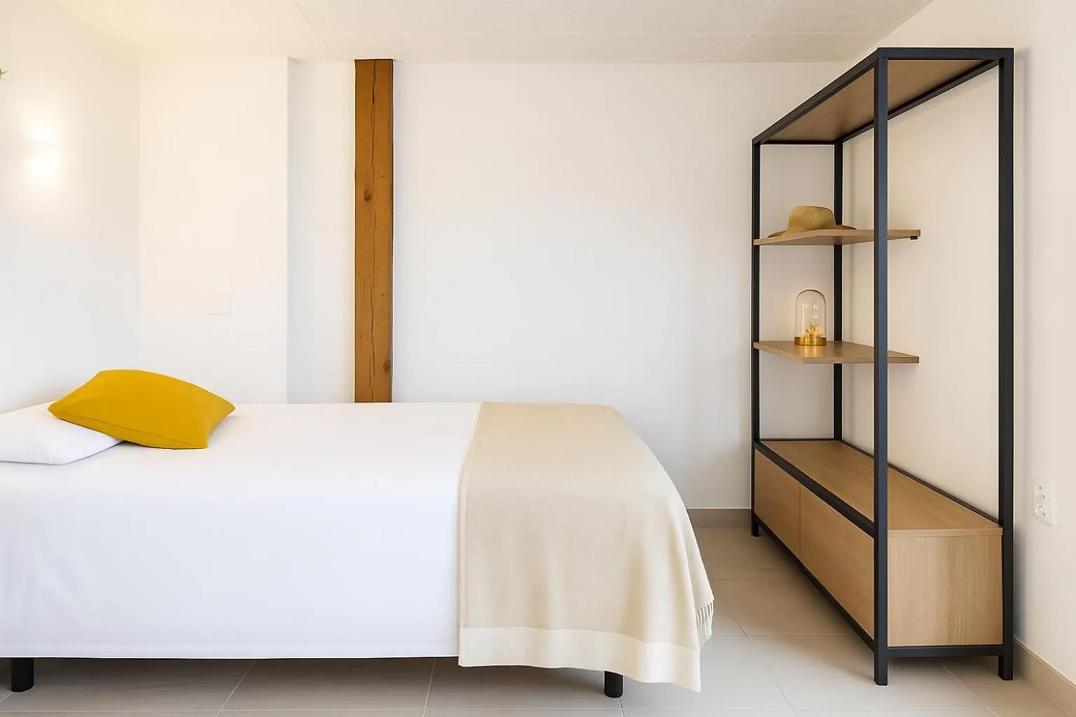 Torre Costa Brava Apartman Garrigás